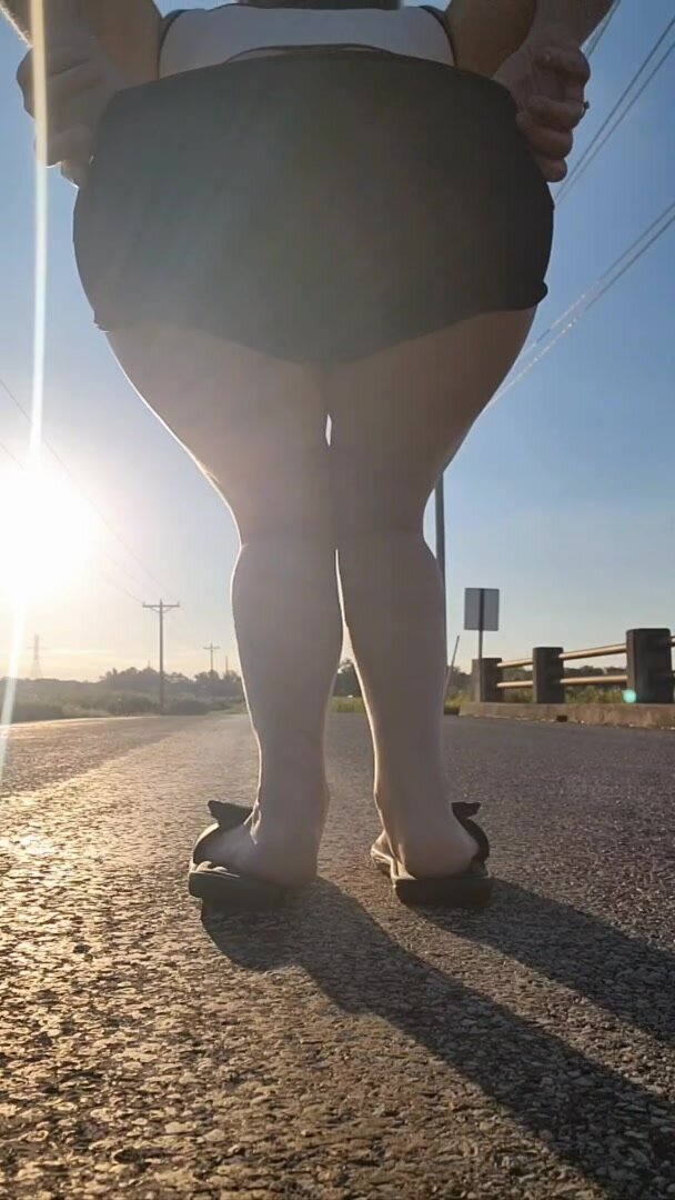 Face down, plugged up, how fat is your load if it was in my butt?