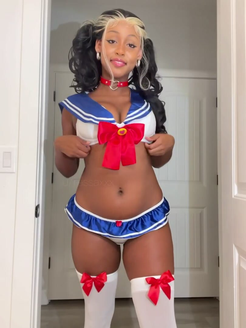 i wanted to show you what was hiding under my outfit