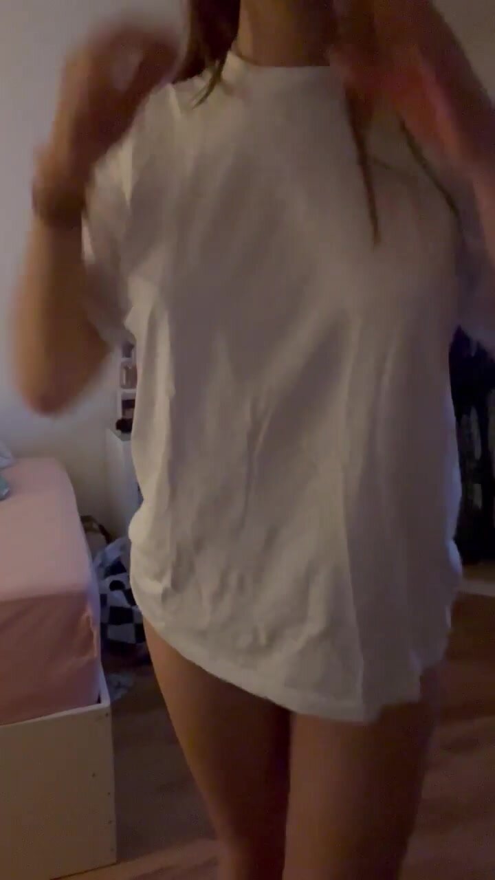 Cant believe I am revealing my boobs here on reddit.. Hope you like them