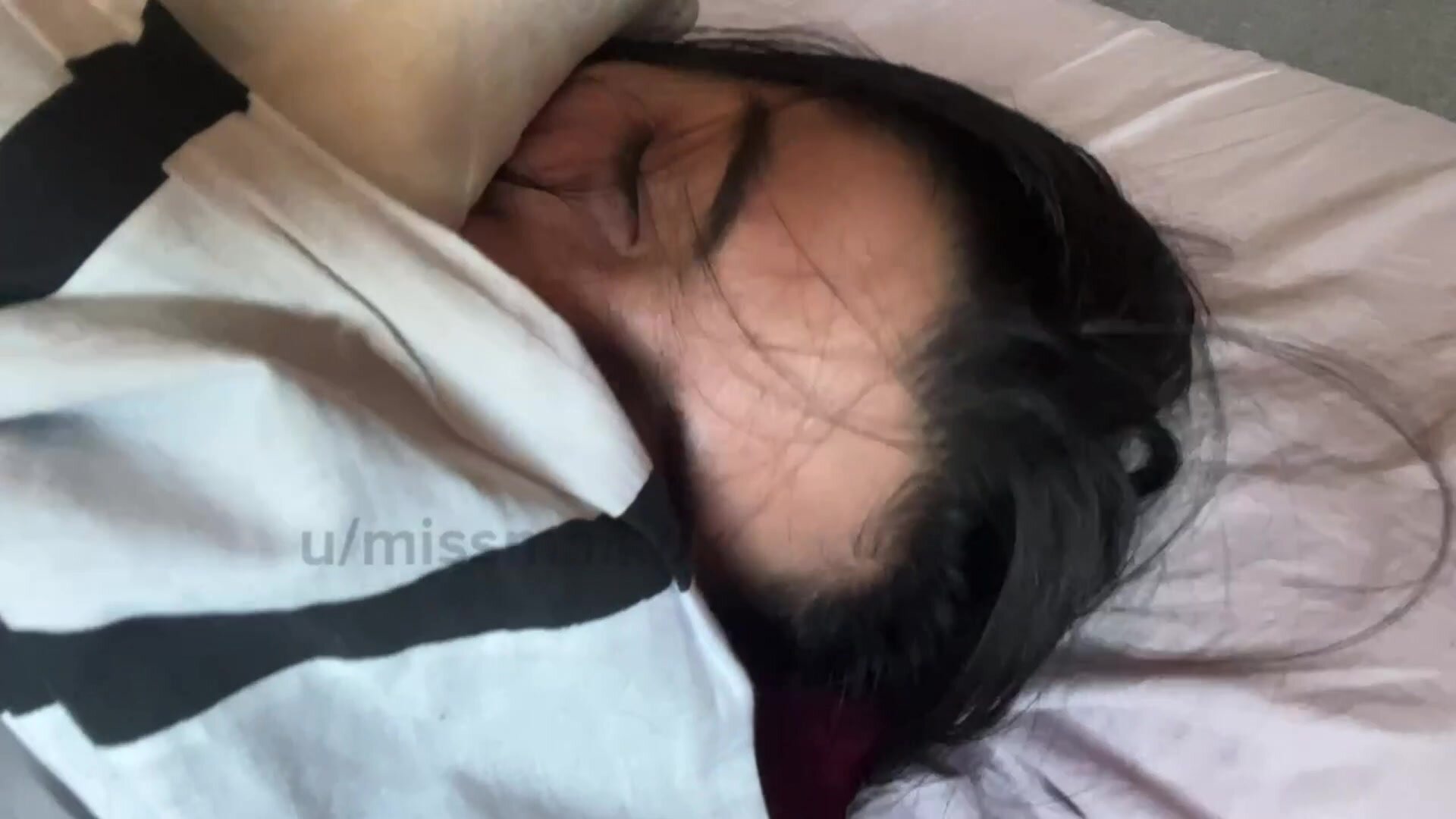 Are you the type who would lick his girlfriend's pussy when he wakes up?