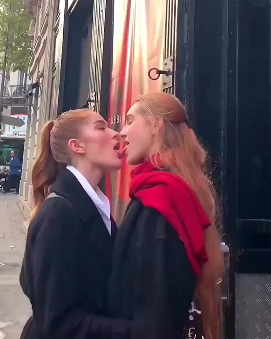 Jia Lissa in public