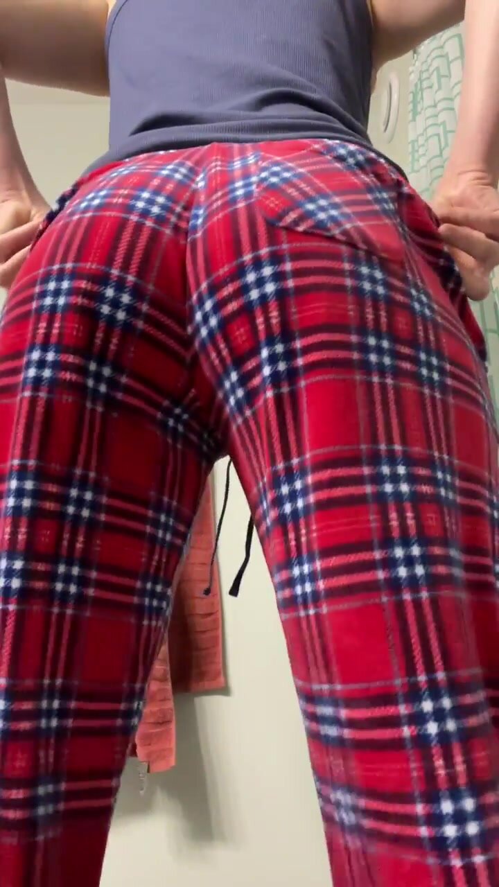 My fantasy is to pee like this on someone’s dick