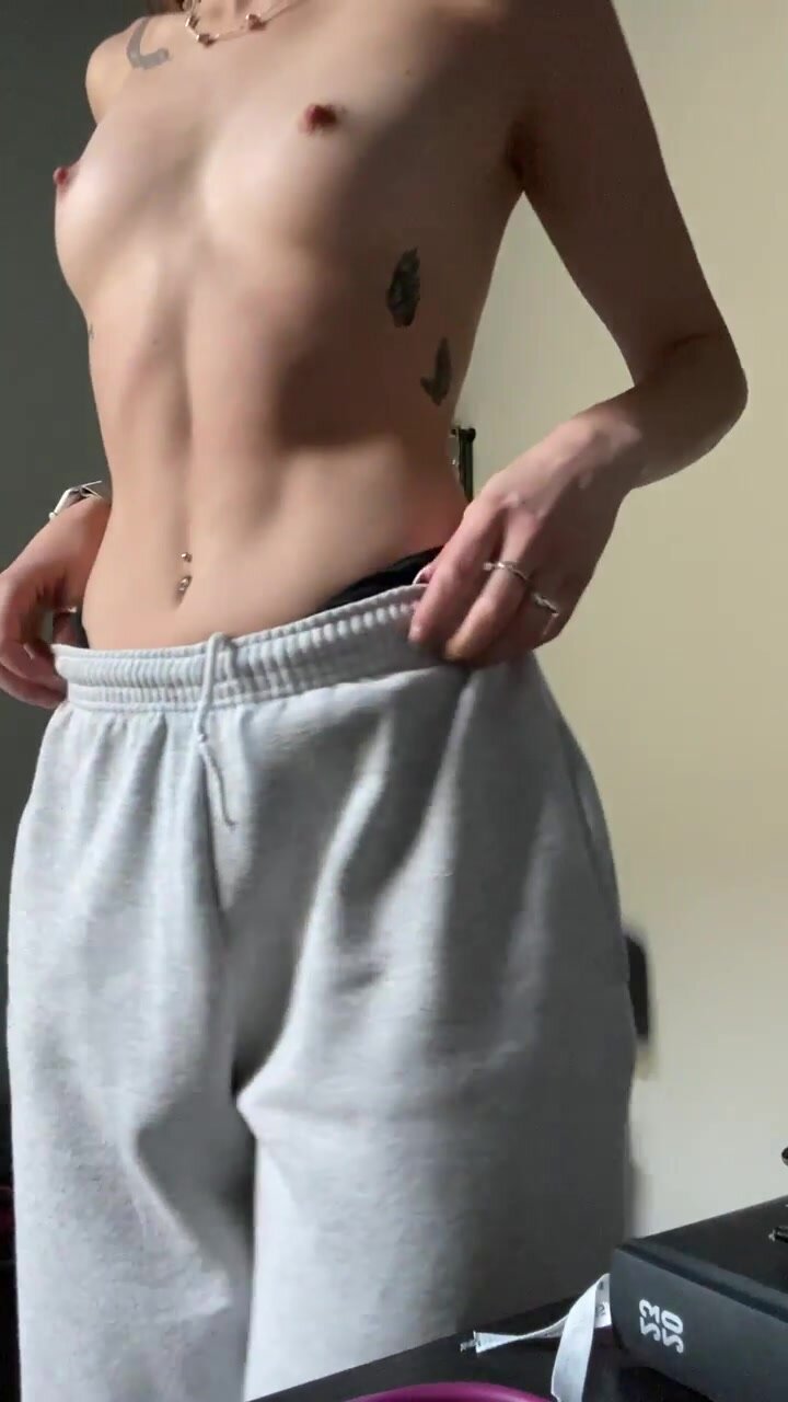 shy girls never get the attention they deserve :(