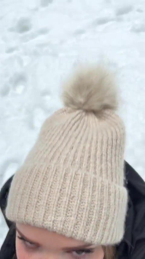 Sucking dick in the snow is so hott especially when you’re on a public trail ;)