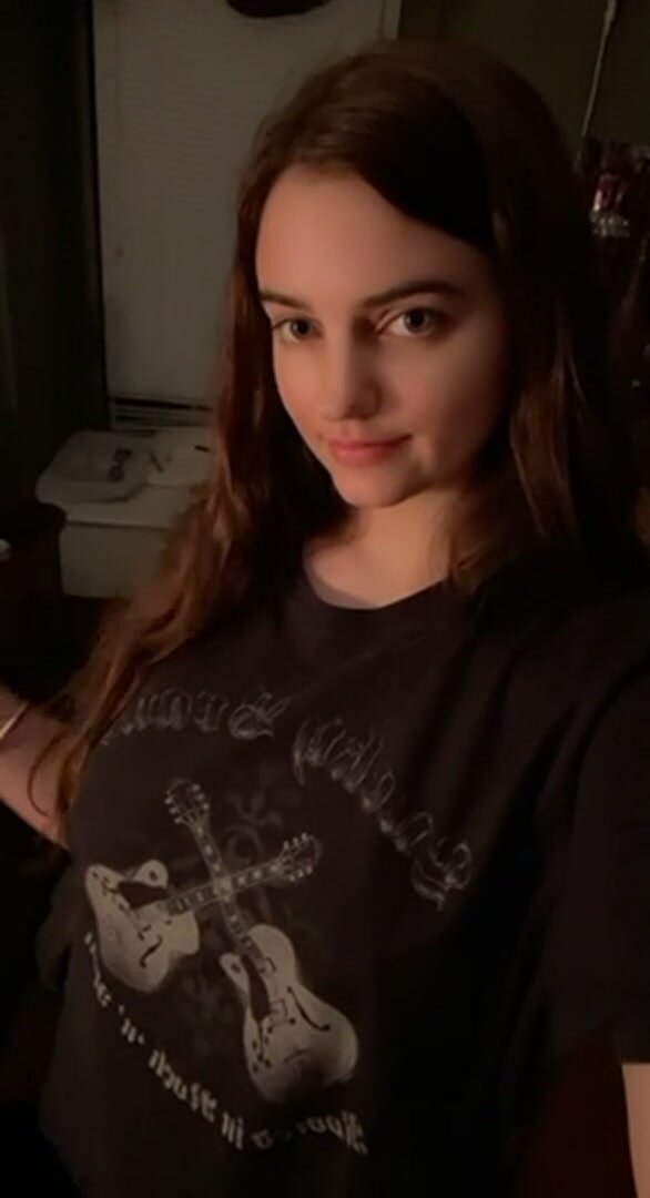 Do you think a bush looks good on me?