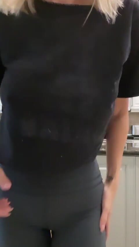 I love cropped t-shirts and so do the dads ..